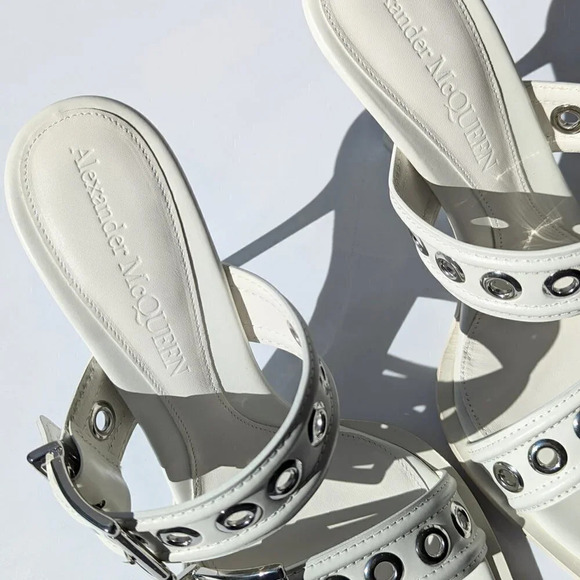 Alexander McQueen Punk Double-Buckle White Leather Sandals Size 39.5 MSRP $1,390 - Picture 5 of 9